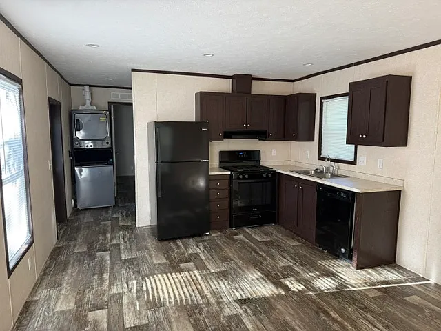 176 N Kenbrook St SE #N176 — Photo 1