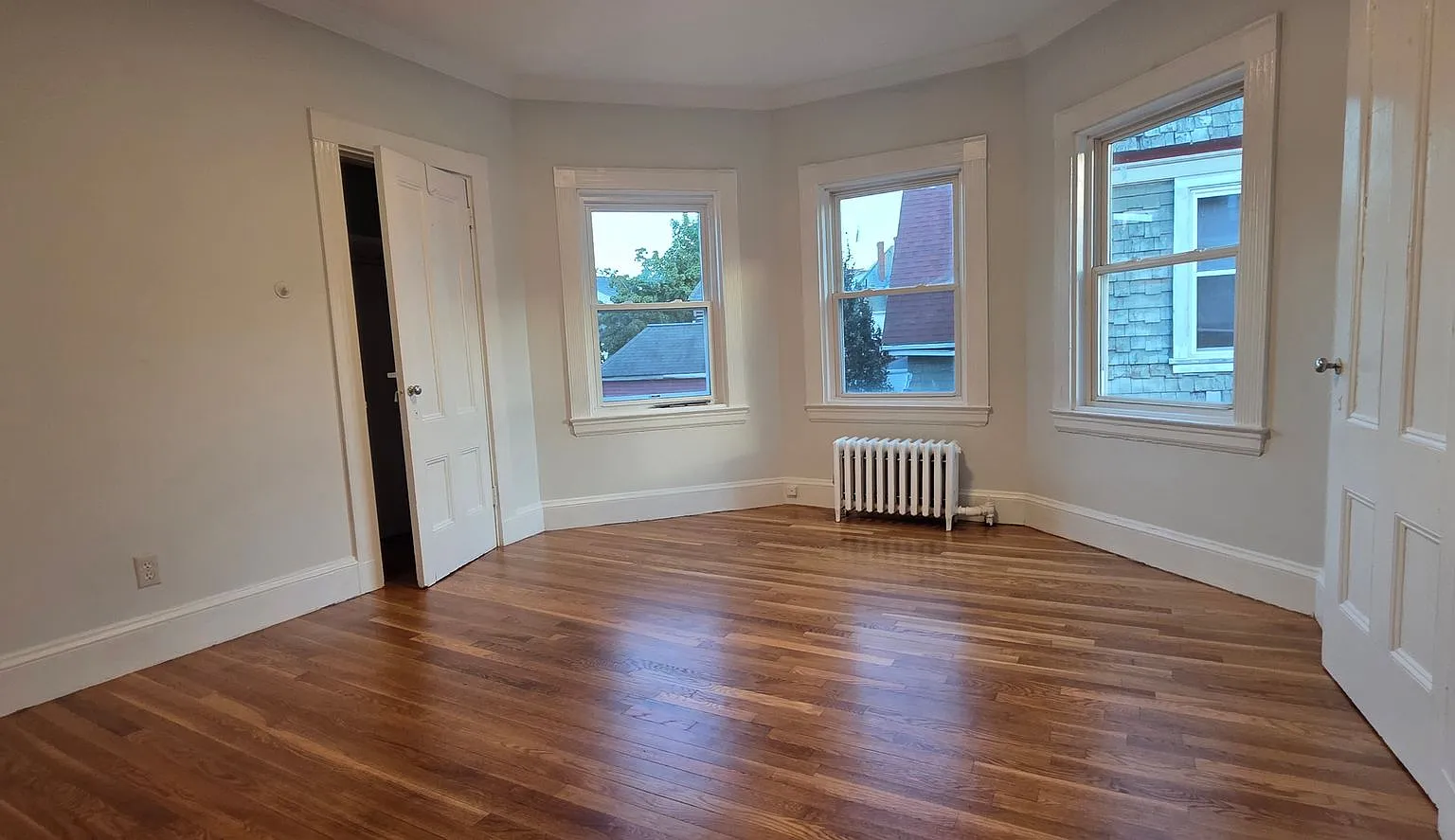 Brand New 5-bed in Allston! — Photo 2