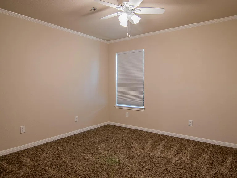 Creekside Apartments — Photo 47