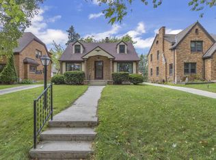 2426 N 9th St, Sheboygan, WI 53083