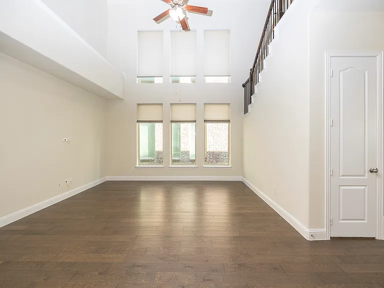 5313 Basham Ln — Photo 12