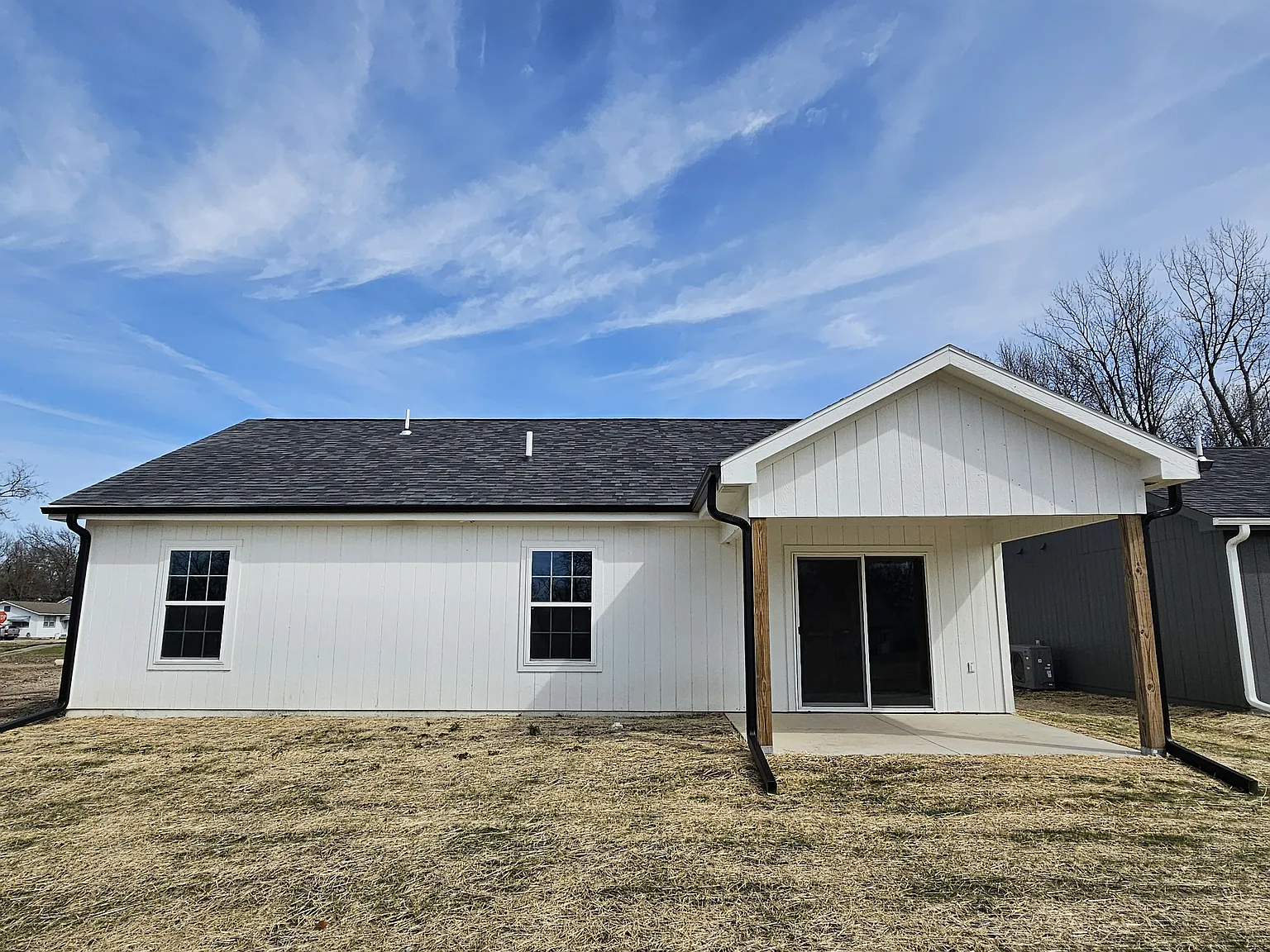 3 bed, 1146 sqft, $1,675 — Photo 2