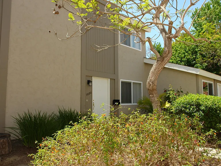 7880 Camino Glorita — Photo 1