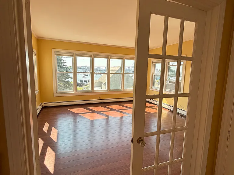 286 Front St — Photo 22