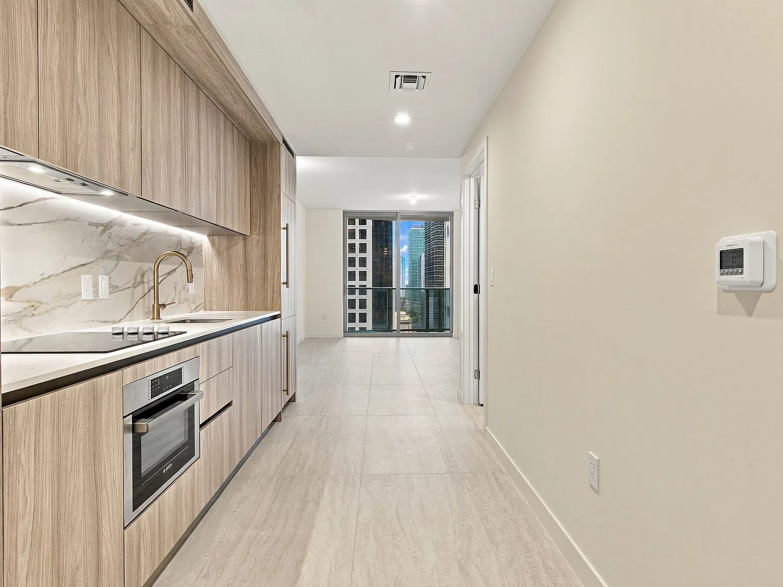 Studio, 539 sqft, $2,560 — Photo 4
