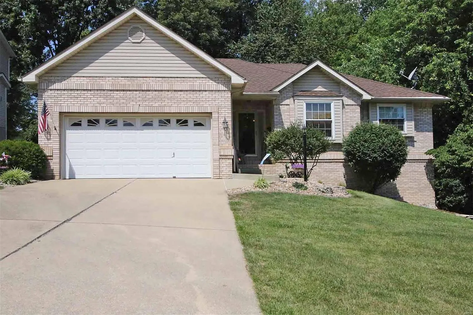 1505 Stonebrooke Dr photo 1