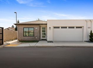 2834 E Alluvial Ave, Clovis, CA 93611