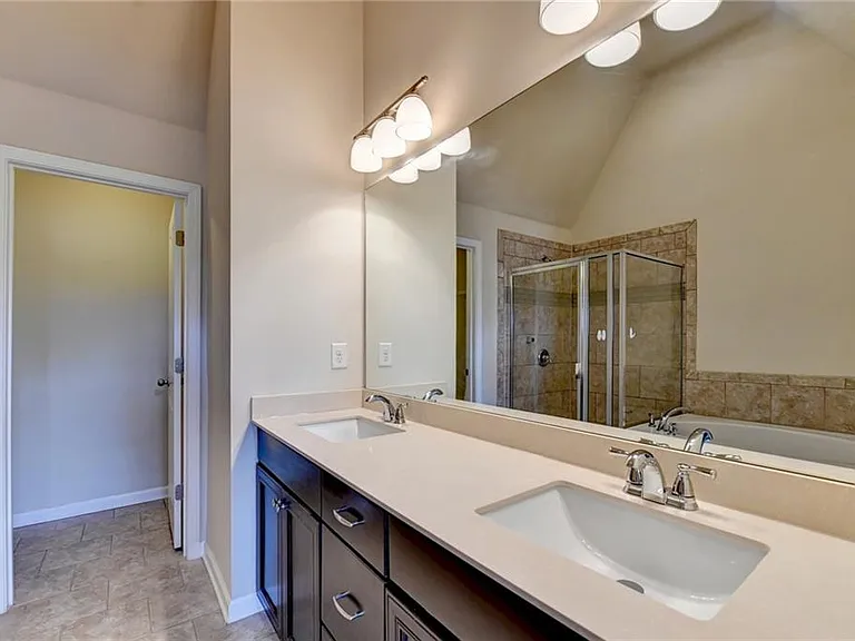 4307 Tacoma Trce — Photo 33