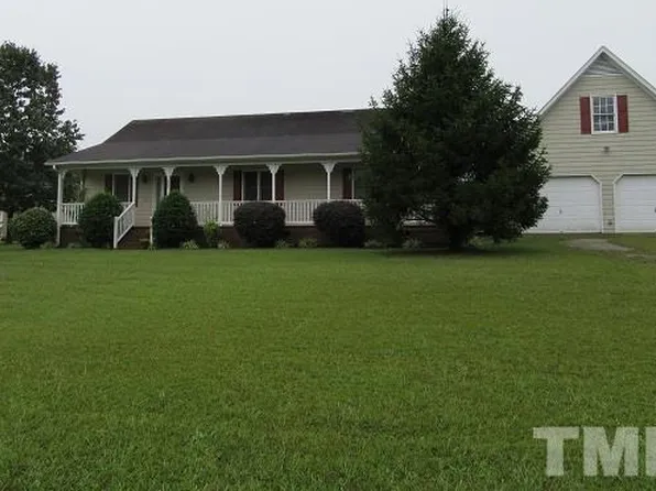 800 Shadow Lake Dr, Willow Spring, NC 27592