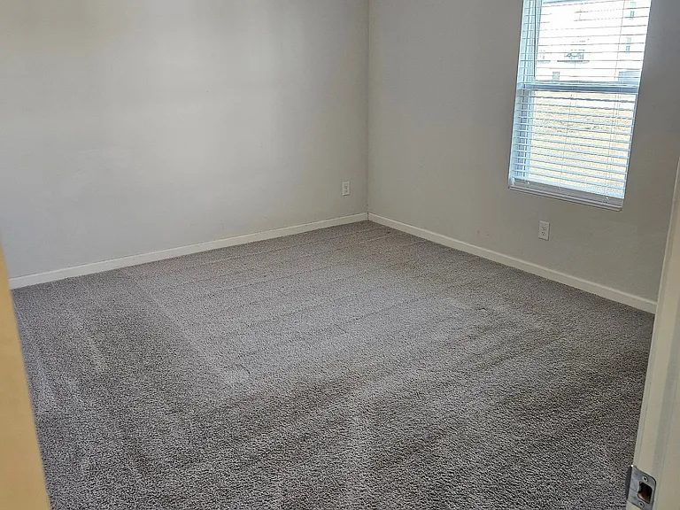 318 Post Oak Dr — Photo 4