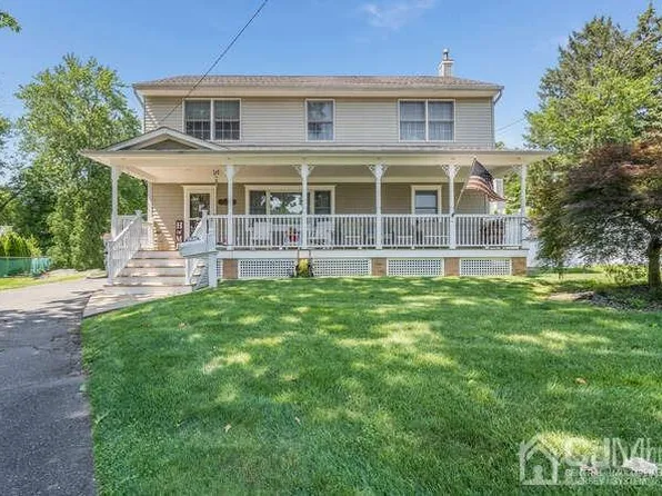 9 Royal Ct, Milltown, NJ 08850