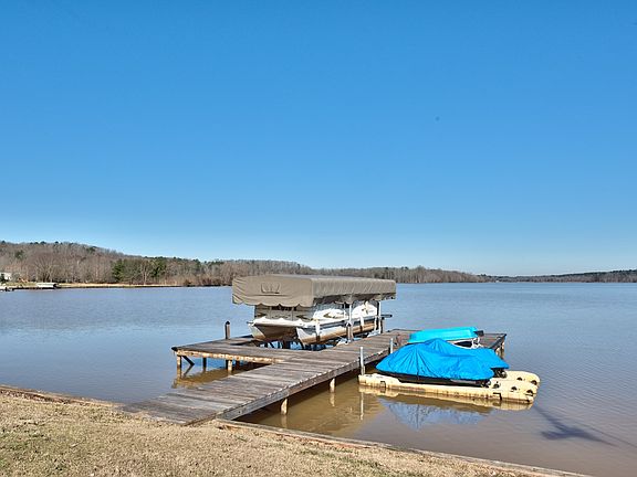 4th image of 1570 Shady Oaks Ln
