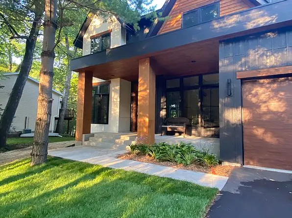 4865 Ferncroft Dr, Shorewood, MN 55331