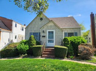 956 Cherry Lane, Floral Park, NY 11001