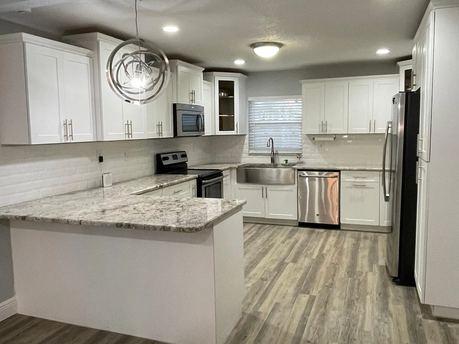 310 E Gladys St — Photo 4