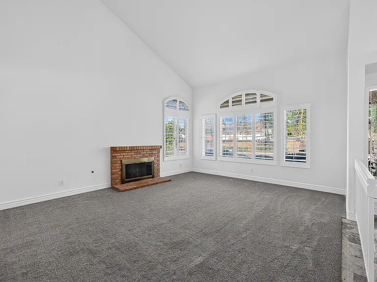 13887 Carriage Rd — Photo 10