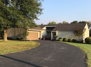 832 Clark Ln, Benton, KY 42025