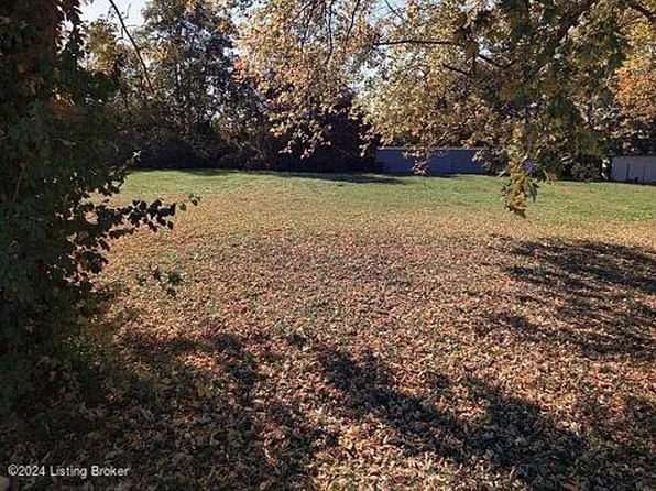 5404 Vesper Ln, Louisville, KY 40272