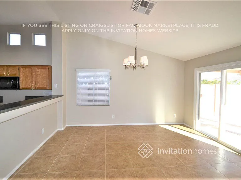 320 Perry Ellis Dr — Photo 4