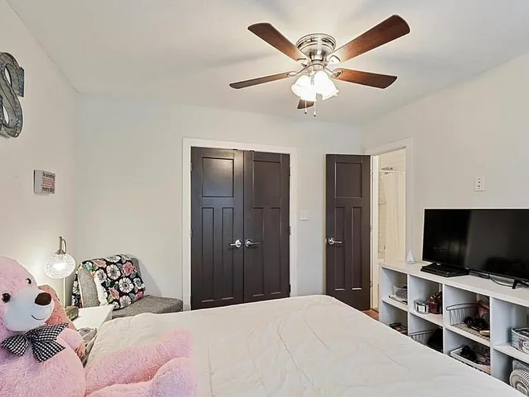 4536 Bell St — Photo 13