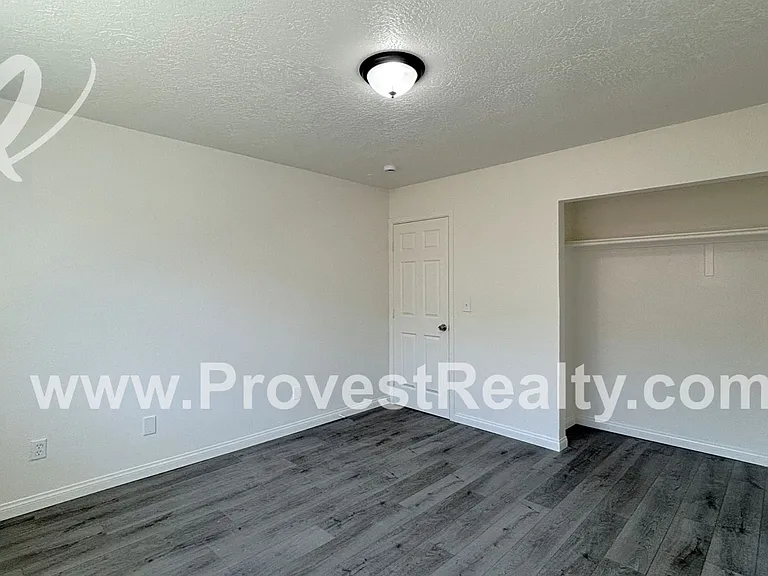 Freshly Modernized 1-Bed, 1-Bath Apartments in Adelanto!! — Photo 19