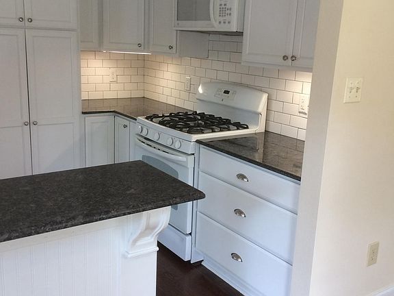 Gas Range and Microwave