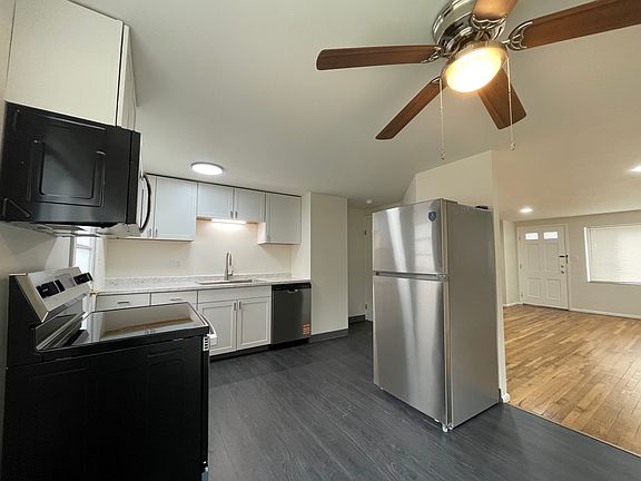 2nd image of 957 Woodhill Dr #957