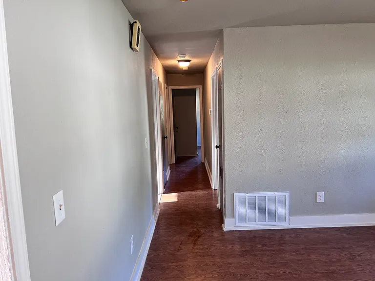 1107 Wilson St — Photo 26