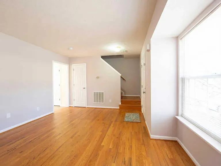 511 Ridgefield Ave — Photo 3