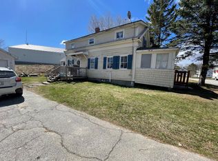 17 Washington St, Winterport, ME 04496