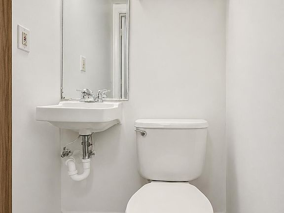 5th image of 652 Ilyssa Way