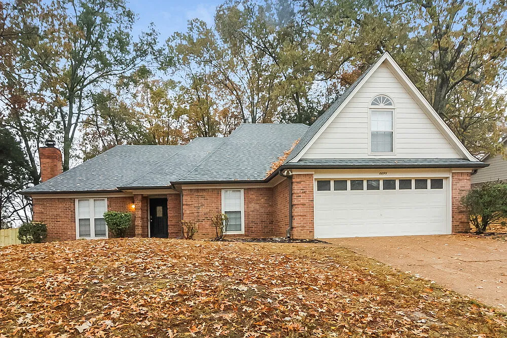 3 bed, 2.0 bath, 1885 sqft, $2,045 — Photo 1