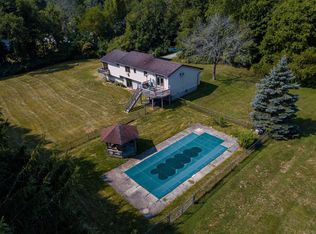 11 Lovington Ct, Wallkill, NY 12589