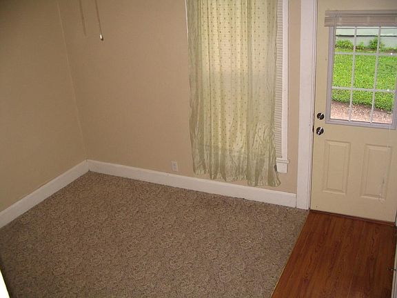 Downstairs LR Entry 1