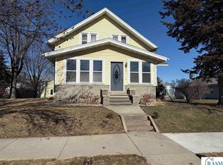 826 3rd St, Nicollet, MN 56074