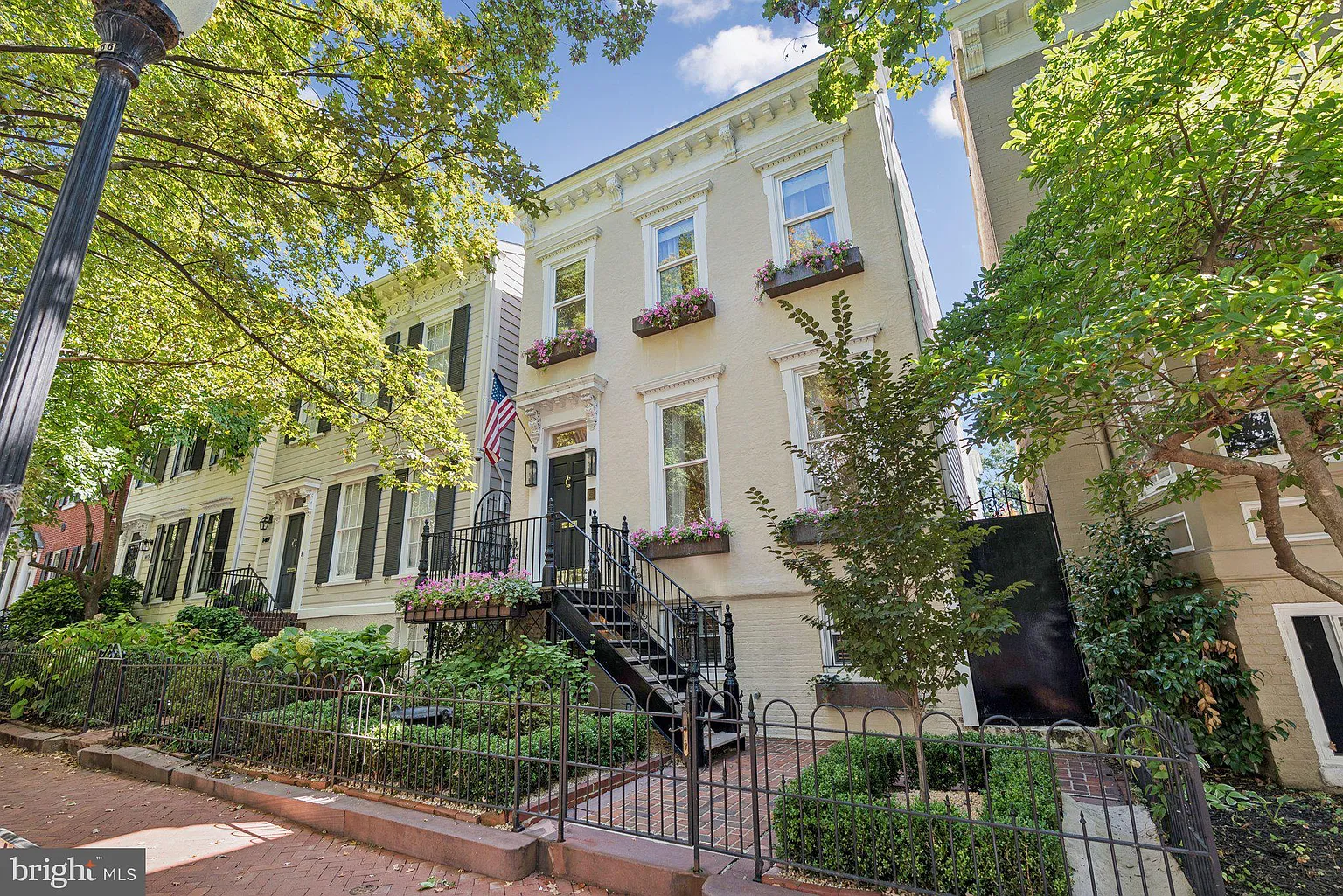 1415 33rd St NW photo 1