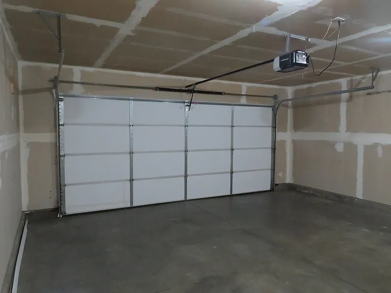 2112 S Longmont Ave — Photo 21