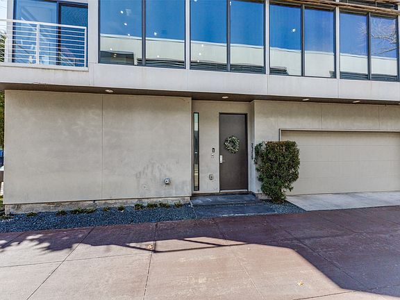 2nd image of 2319 Rusk Ct