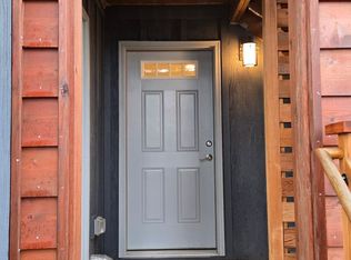 987 S 71st St, Springfield, OR 97478