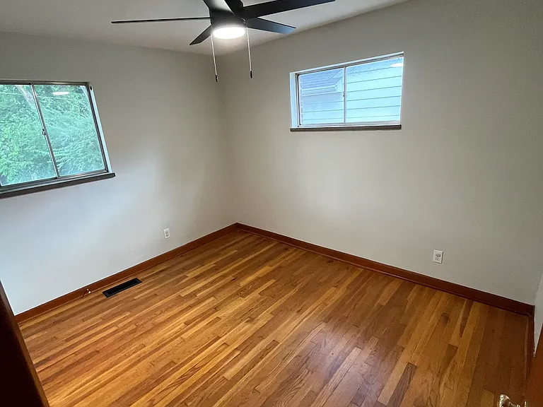 816 Broad Blvd — Photo 13