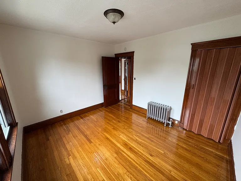 36 Brooks Ave #MAIN — Photo 8