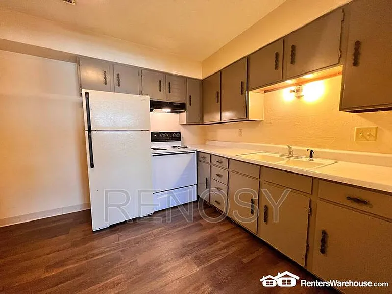 303 S Madison St #1 — Photo 2