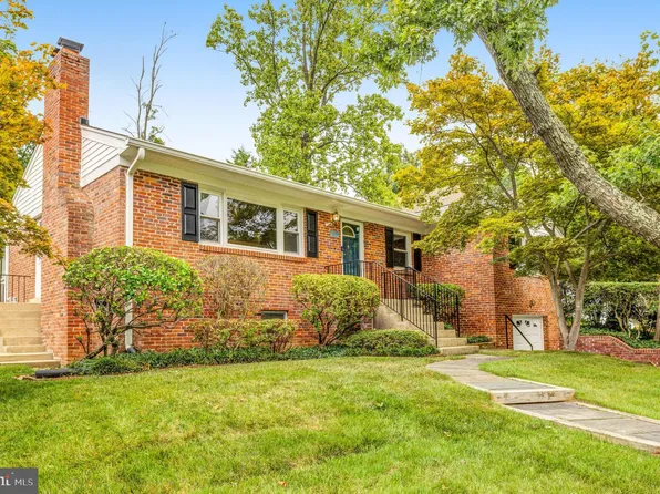 406 Macarthur Ave NE, Vienna, VA 22180