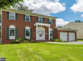 113 Cardinal Glen Cir, Sterling, VA 20164