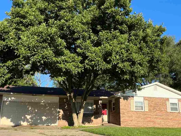 1010 16th Ave, Coralville, IA 52241