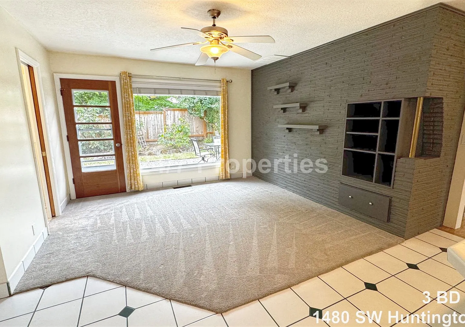 Comfortable 3 BD | 2 BA - Cedar Hills Neighborhood — Photo 4