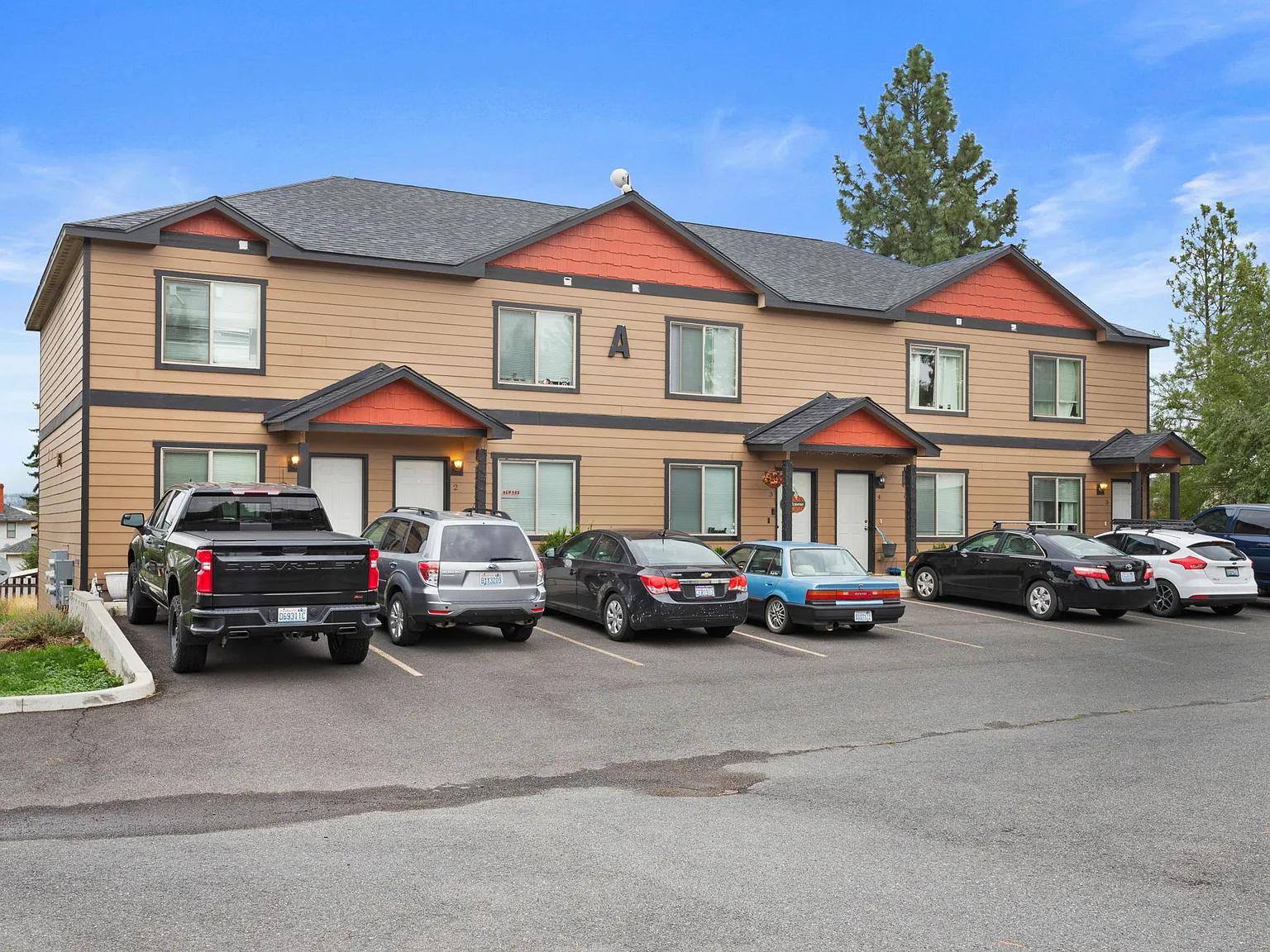 2 bed, 1.5 bath, 1050 sqft, $1,500 — Photo 3