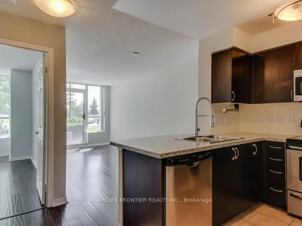 4850 Glen Erin Dr #105, Mississauga, ON L5M 7S1
