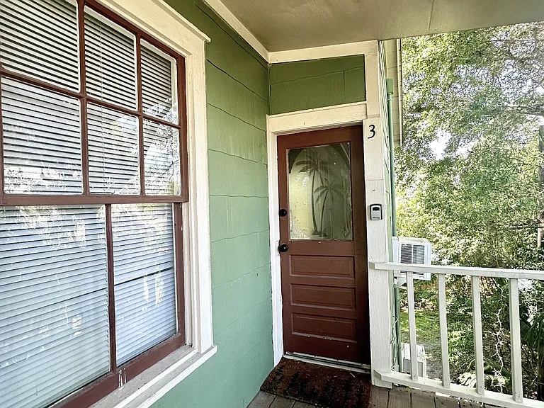 117 N 3rd St #3 — Photo 4