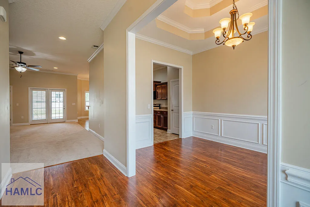 4 bed, 3.0 bath, 2482 sqft, $2,200 — Photo 4